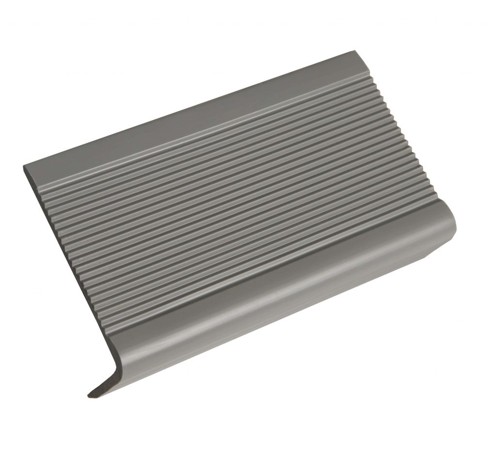 Novo Tec 900_antiderrapante testeira de degrau escadas 54x21_5mm