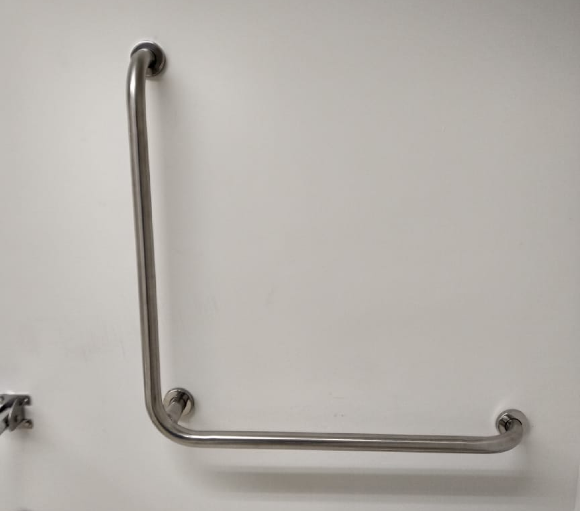 barra-de-apoio-em-inox-em-l-3